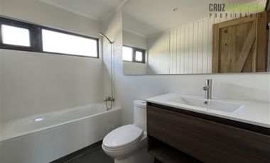 Casa en Venta en Playa Niklischek, casa nueva en lindo loteo, buenas terminaciones