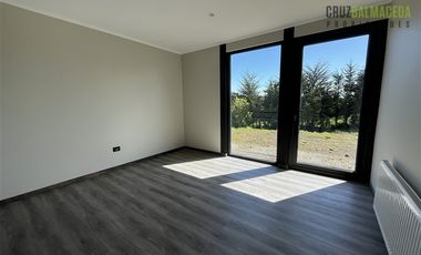 Casa en Venta en Playa Niklischek, casa nueva en lindo loteo, buenas terminaciones