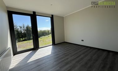 Casa en Venta en Playa Niklischek, casa nueva en lindo loteo, buenas terminaciones