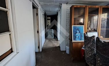 Casa en Venta en Av Ossa / Canal de Corintio