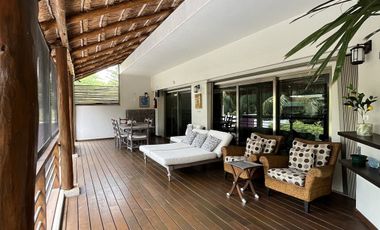 Casa en Venta y Renta en Zona Hotelera
