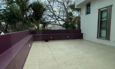 Casa en Venta y Renta en Zona Hotelera