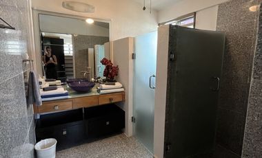 Casa en Venta y Renta en Zona Hotelera