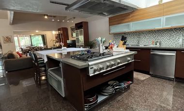 Casa en Venta y Renta en Zona Hotelera