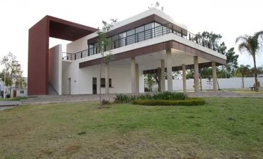 CASA EN VENTA EN BELLATERRA