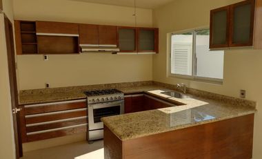 CASA EN VENTA EN BELLATERRA
