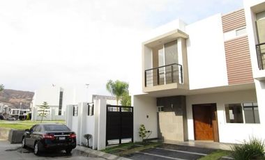 CASA EN VENTA EN BELLATERRA