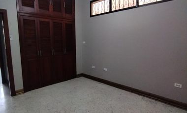 VENTA CASA RENTERA CDLA SIMON BOLIVAR CERCA DEL MALL DEL SOL  (CMC)