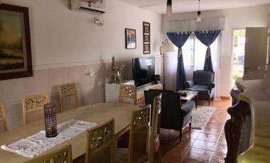 VENTA - Casa 3 ambientes - Grand Bourg
