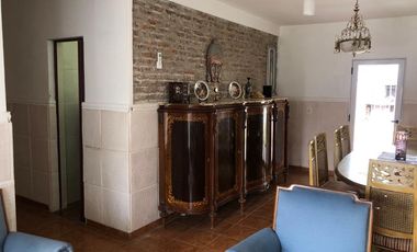 VENTA - Casa 3 ambientes - Grand Bourg