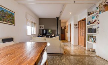 VENTA / PERMUTA - Casa - 3 habitaciones- Patio -Ibarlucea