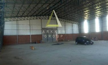 Excelente Galpón en Sector Industrial Planificado