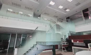 Oficina en Renta Av. Miguel Aleman 900 m²