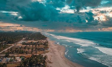 TERRENO FRENTE A PLAYA - PLAYA AZUL / ERENDIRA CERCA LAZARO CARDENAS MICHOACAN