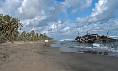TERRENO FRENTE A PLAYA - PLAYA AZUL / ERENDIRA CERCA LAZARO CARDENAS MICHOACAN