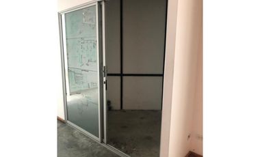 ALQUILO OFICINA EN OBARRIO $1700!!