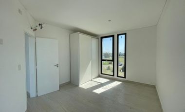 Casa en alquiler en Loma Verde