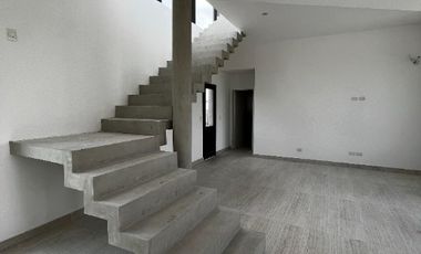Casa en alquiler en Loma Verde