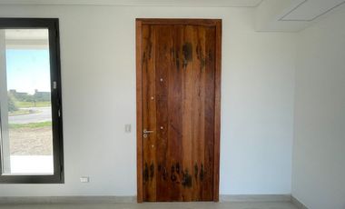 Casa en alquiler en Loma Verde