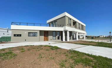 Casa en alquiler en Loma Verde