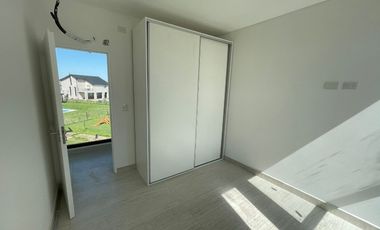 Casa en alquiler en Loma Verde