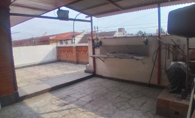 Casa en venta en Lanus Oeste