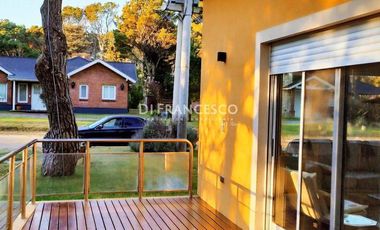 Venta - Casa de 5 ambientes SOBRE UNA PLANTA en Pinamar - Ninfas 910