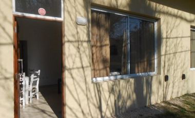 Departamento de 2 ambientes a METROS DEL MAR en Pinamar - contiene JARDIN Y PATIO PROPIO