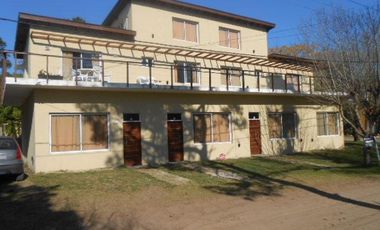 Departamento de 2 ambientes a METROS DEL MAR en Pinamar - contiene JARDIN Y PATIO PROPIO