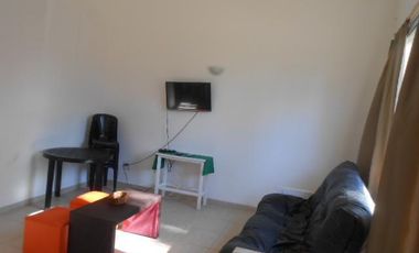 Departamento de 2 ambientes a METROS DEL MAR en Pinamar - contiene JARDIN Y PATIO PROPIO