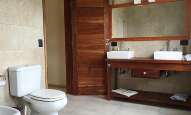 Casa de 5 ambientes en venta en La Herradura - Pinamar