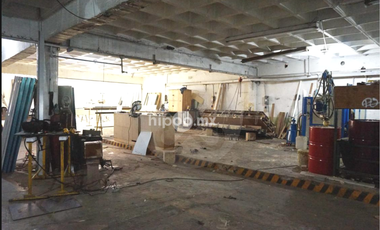 Bodega comercial en venta en San Bartolo Naucalpan (Naucalpan Centro)