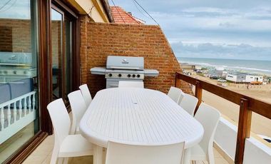 Departamento de 5 ambientes FRENTE AL MAR en venta en Pinamar - SEMIPISO