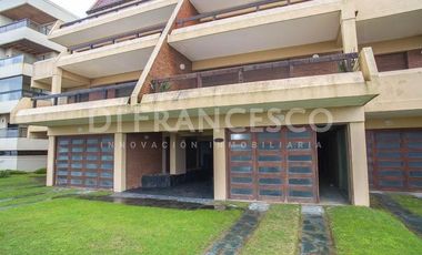 Departamento de 5 ambientes FRENTE AL MAR en venta en Pinamar - SEMIPISO