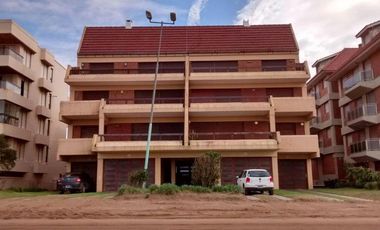 Departamento de 5 ambientes FRENTE AL MAR en venta en Pinamar - SEMIPISO