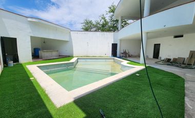 SE VENDE CASA EN LOMAS DE COMALA