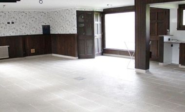 Importante Chalet 6 Amb. z/ Los Troncos