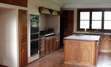 Importante Chalet 6 Amb. z/ Los Troncos