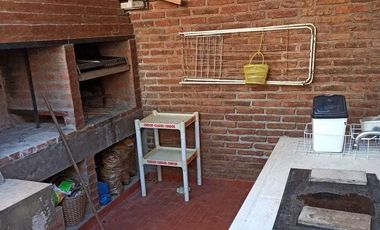 Casa en venta - 4 Dormitorios 3 Baños 2 Cocheras - 250Mts2 - San Bernardo Del Tuyu