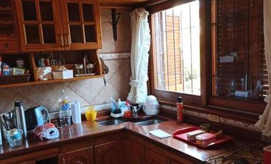 Casa en venta - 4 Dormitorios 3 Baños 2 Cocheras - 250Mts2 - San Bernardo Del Tuyu