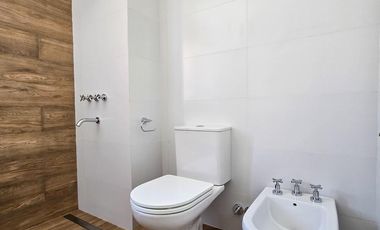 VENTA PISO EXCLUSIVO 4 DORMITORIOS CON PATIO