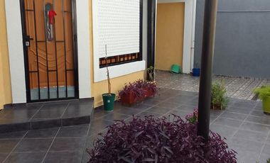 Casa - Burzaco
