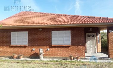 2 Casas en Venta 5 ambientes  - Mar Del Tuyu