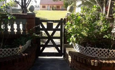 2 Casas en Venta 5 ambientes  - Mar Del Tuyu