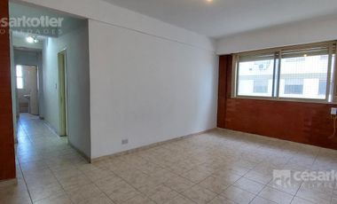 Departamento de 4 amb a metros la estación de Temperley Este