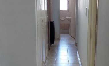 Departamento de 4 amb a metros la estación de Temperley Este