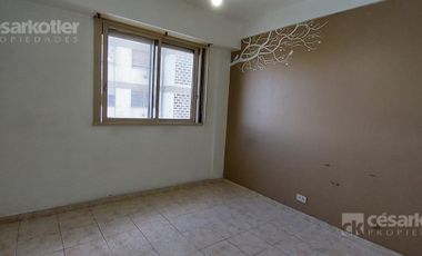 Departamento de 4 amb a metros la estación de Temperley Este