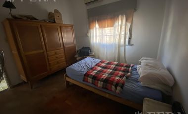 Venta de casa de 3 amb con local en Lanús Oeste