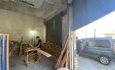 Venta de casa de 3 amb con local en Lanús Oeste