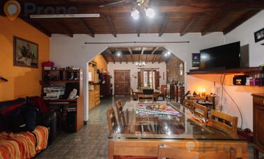 Casa - Arroyito